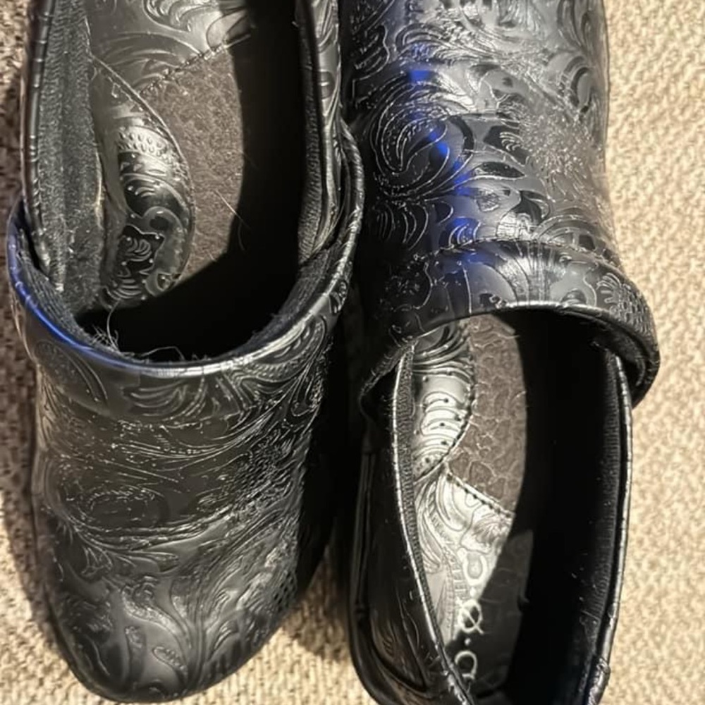 B. O. C. Clog, Black With Design - image 2